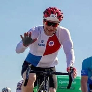 Знакомим с командой «НМХЦ», представляющей интересы Пироговского Центра в международной шоссейной многодневной велогонке «Золото Ладоги 2026»